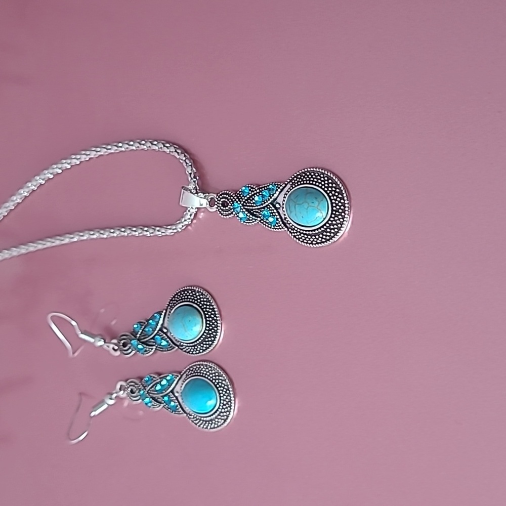 Boho princess earrings and necklace set